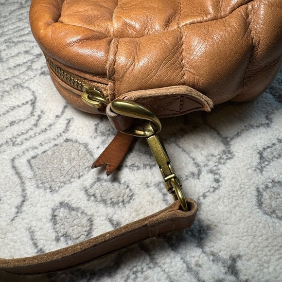 Madewell Brown Transport Camera Bag - Picture 4 of 13